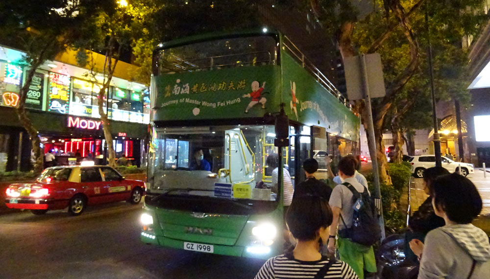 香港 オープントップバス